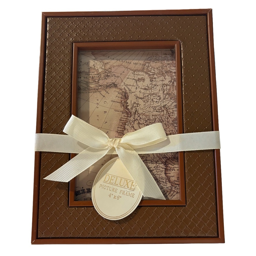 NWT woven look faux leather photo frame -brown -4x6 - Picture 1 of 3